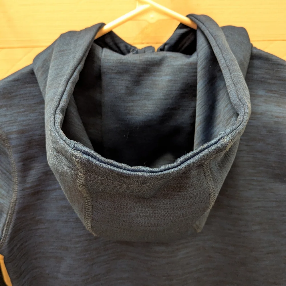 🟦 Eddie Bauer Boy's Heather Blue Zip-Up Hoodie; Size: 8 - Picture 5 of 6